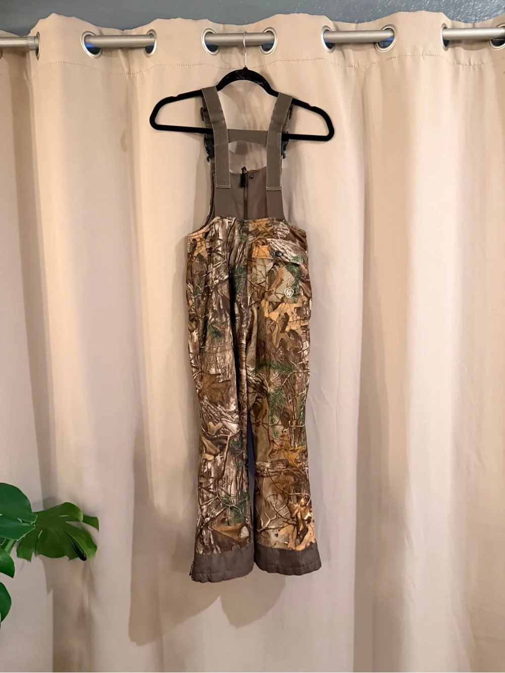 Realtree camo bib